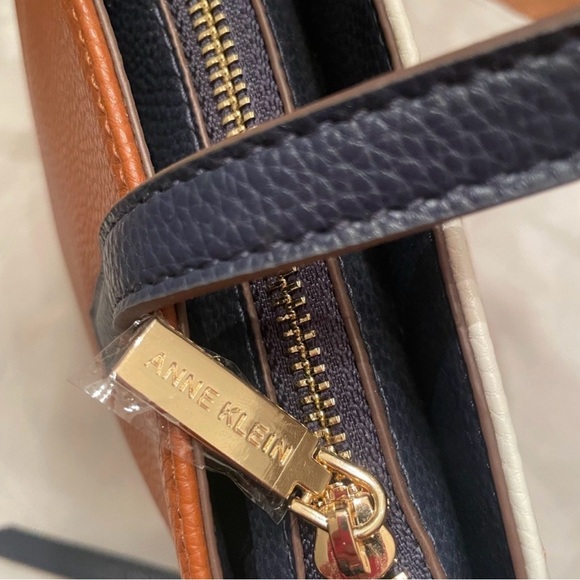 Anne Klein Gabby Bucket Bag with Crossbody Strap - Picture 6 of 11